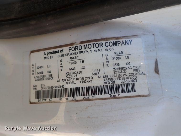 image for item DG3152 2004 Ford F750 crane truck
