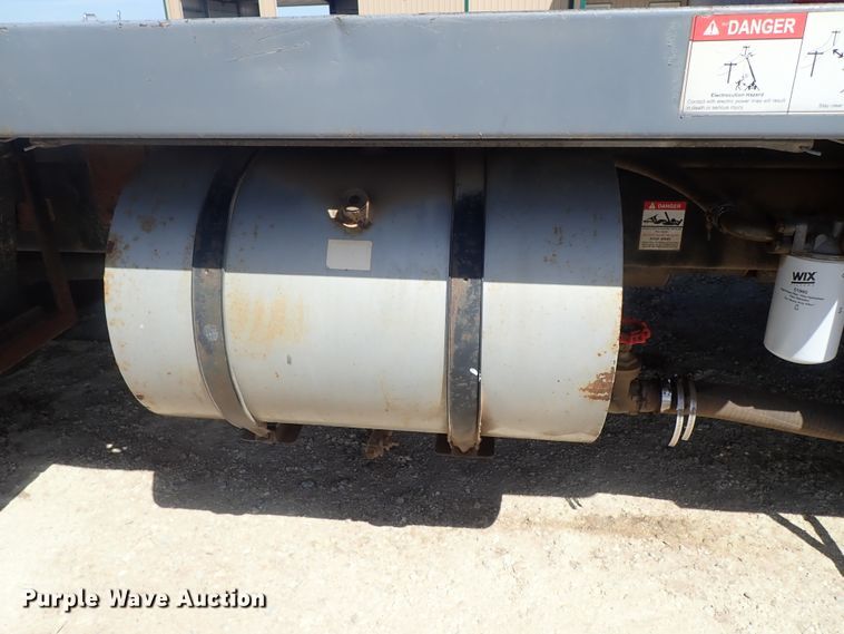 image for item DG3152 2004 Ford F750 crane truck