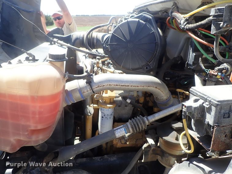 image for item DG3152 2004 Ford F750 crane truck