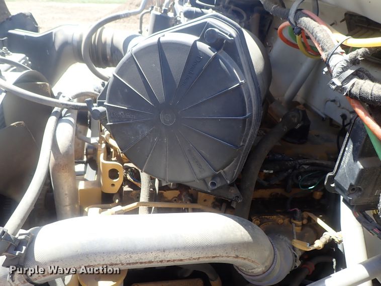 image for item DG3152 2004 Ford F750 crane truck