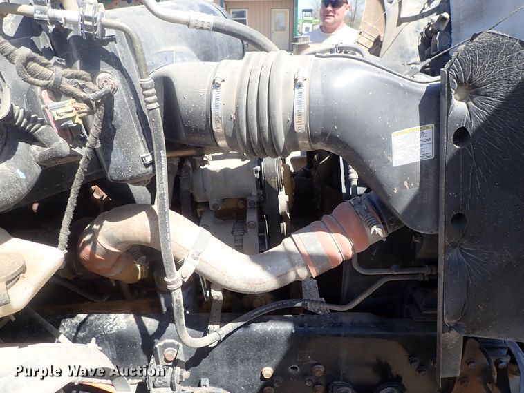 image for item DG3152 2004 Ford F750 crane truck