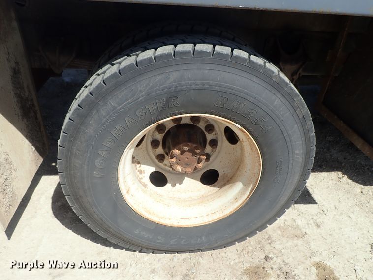 image for item DG3152 2004 Ford F750 crane truck