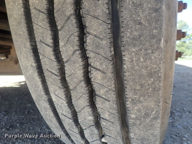 image for item DG3152 2004 Ford F750 crane truck