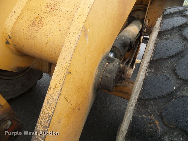 image for item DG5656 2000 Case 721C  wheel loader