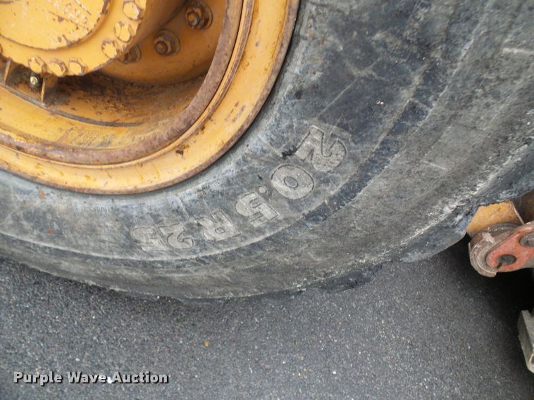 image for item DG5656 2000 Case 721C  wheel loader