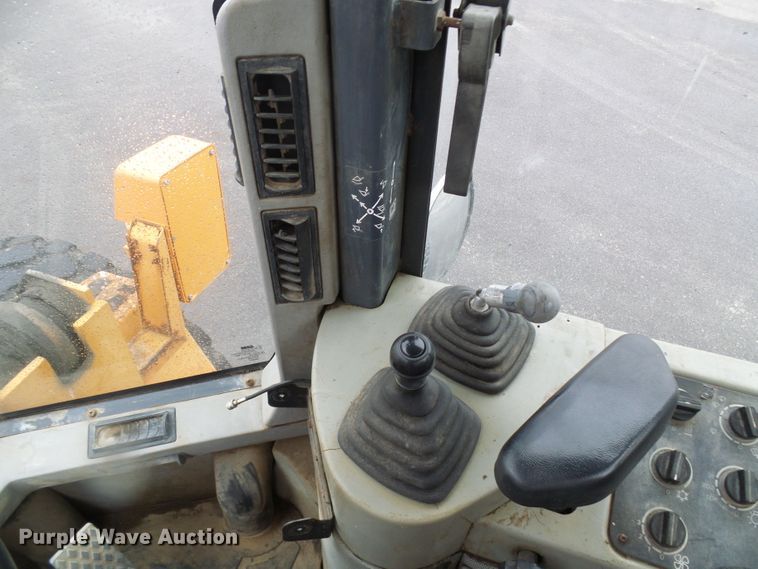 image for item DG5656 2000 Case 721C  wheel loader