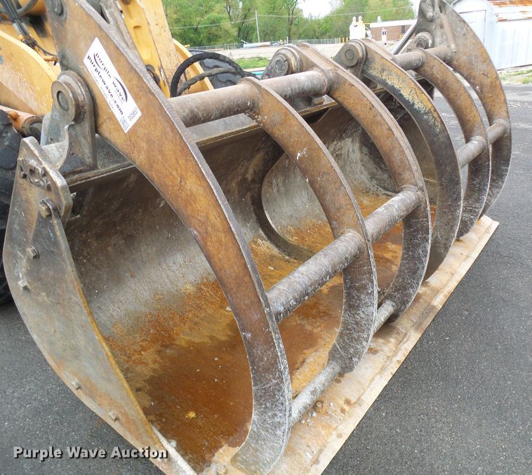 image for item DG5657 ACS 9'W grapple bucket