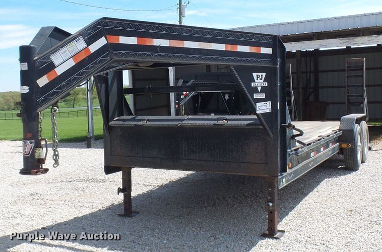 image for item DG5660 2004 PJ equipment trailer