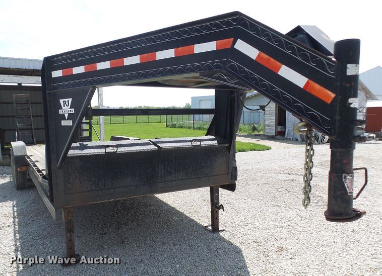 image for item DG5660 2004 PJ equipment trailer