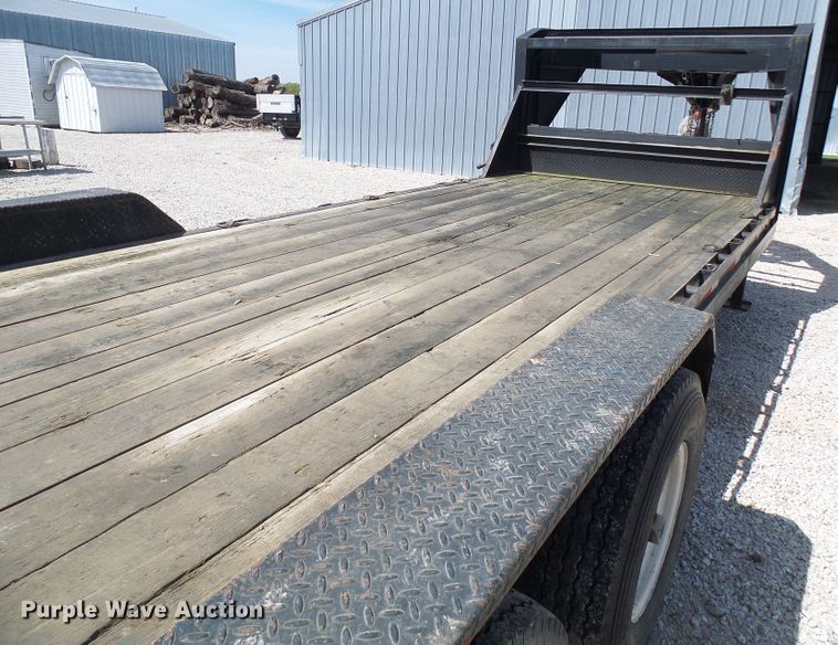 image for item DG5660 2004 PJ equipment trailer