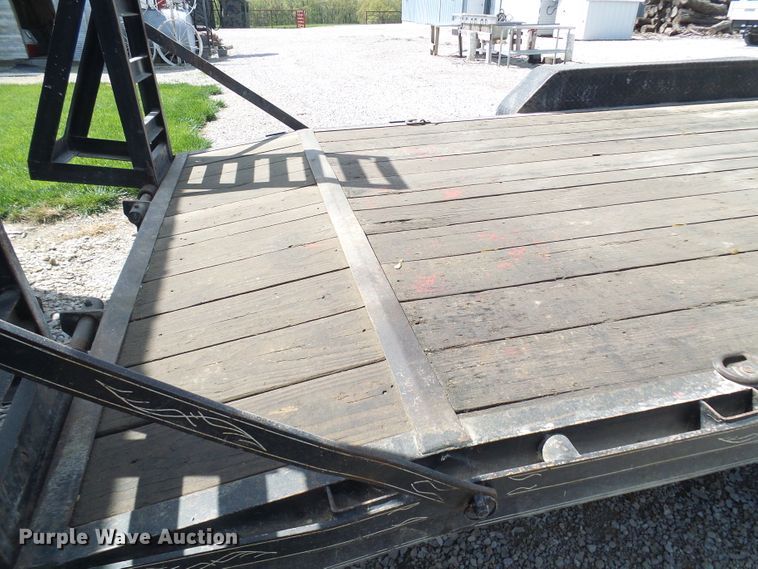 image for item DG5660 2004 PJ equipment trailer