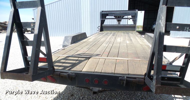 image for item DG5660 2004 PJ equipment trailer