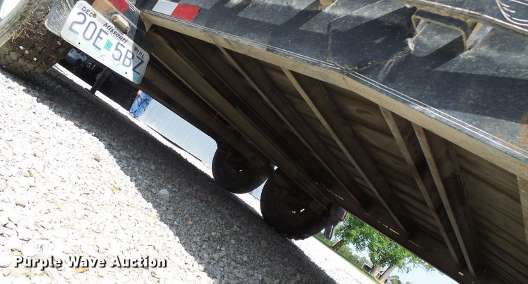 image for item DG5660 2004 PJ equipment trailer