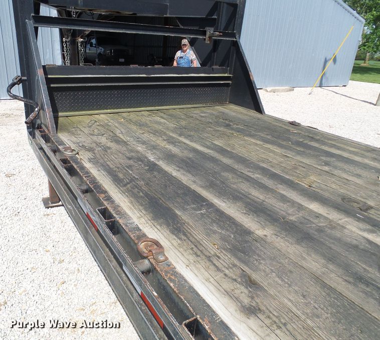 image for item DG5660 2004 PJ equipment trailer