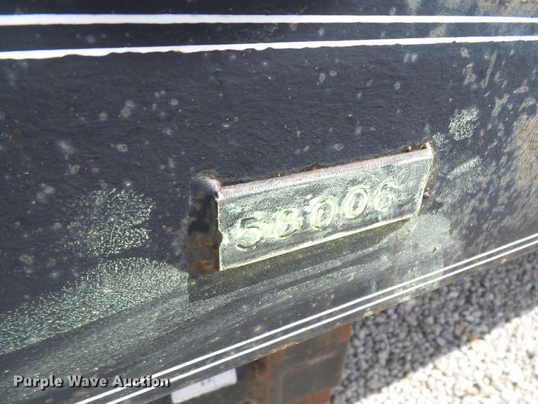 image for item DG5660 2004 PJ equipment trailer