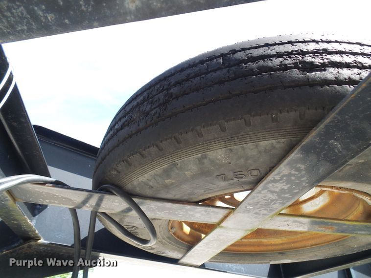 image for item DG5660 2004 PJ equipment trailer