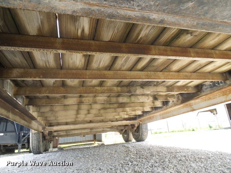 image for item DG5660 2004 PJ equipment trailer