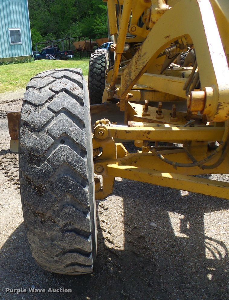 image for item DG5666 1992 Caterpillar 12G motor grader