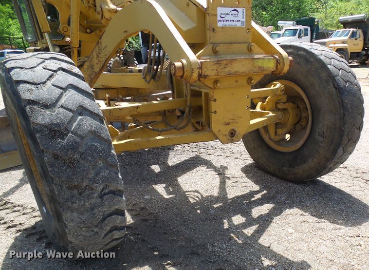 image for item DG5666 1992 Caterpillar 12G motor grader