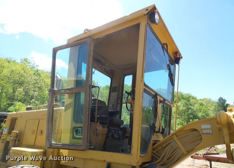 image for item DG5666 1992 Caterpillar 12G motor grader