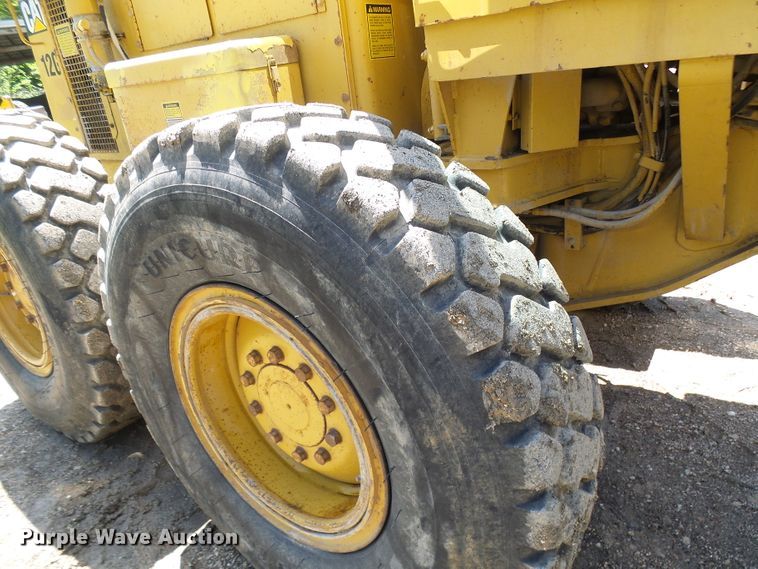 image for item DG5666 1992 Caterpillar 12G motor grader