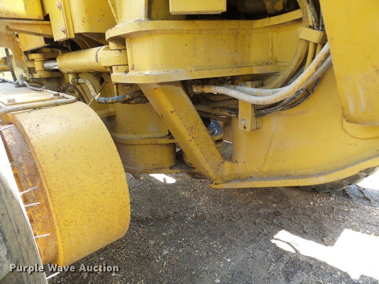 image for item DG5666 1992 Caterpillar 12G motor grader