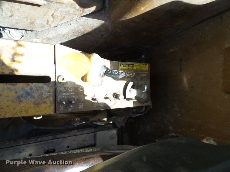 image for item DG5666 1992 Caterpillar 12G motor grader