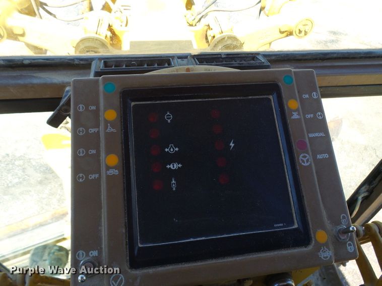 image for item DG5666 1992 Caterpillar 12G motor grader