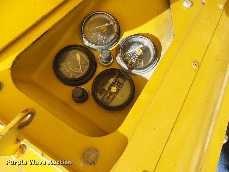 image for item DG5666 1992 Caterpillar 12G motor grader