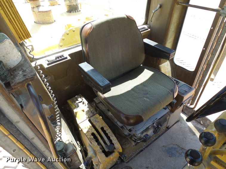 image for item DG5666 1992 Caterpillar 12G motor grader