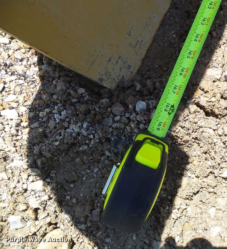 image for item DG5666 1992 Caterpillar 12G motor grader