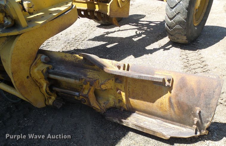 image for item DG5666 1992 Caterpillar 12G motor grader