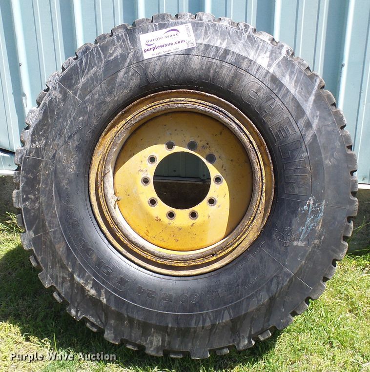 image for item DG5667 Michelin 14.00R24 tire