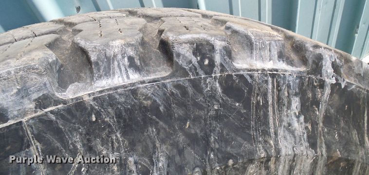 image for item DG5667 Michelin 14.00R24 tire