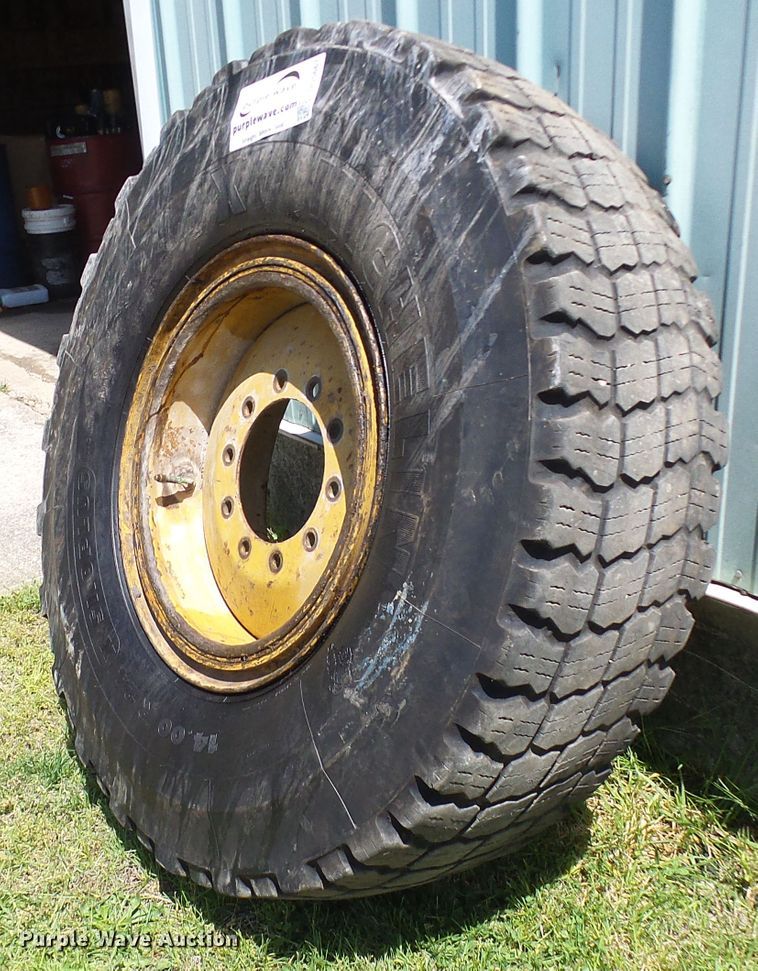 image for item DG5667 Michelin 14.00R24 tire