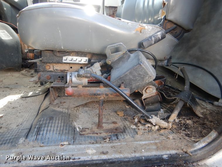 image for item DG5952 1984 GMC Brigadier tank truck