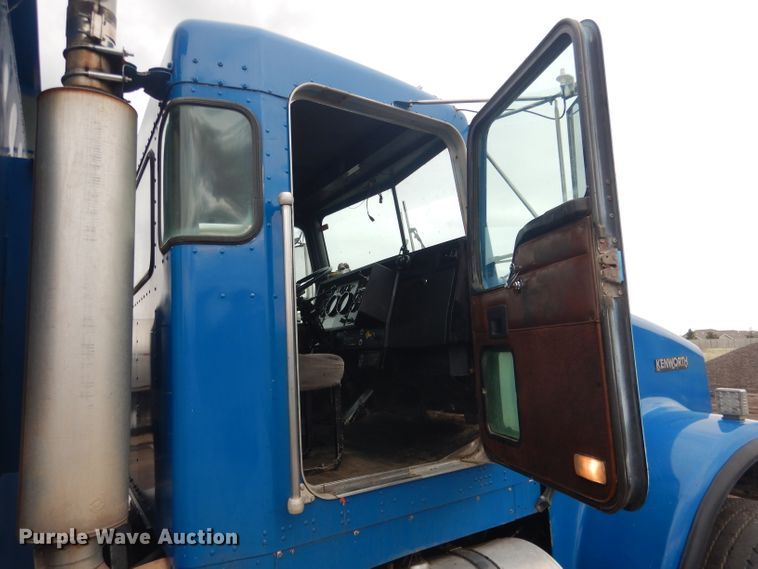 image for item DG5965 1997 Kenworth W900 dump truck