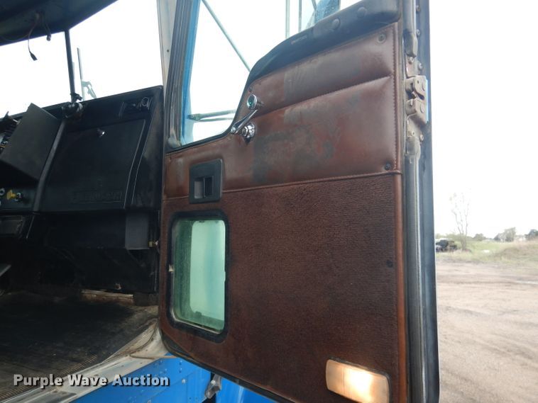 image for item DG5965 1997 Kenworth W900 dump truck