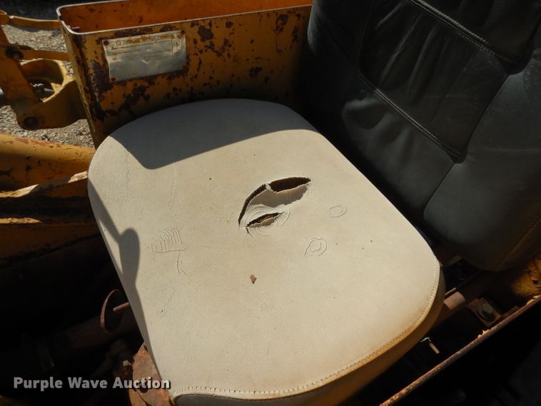 image for item DG6464 Caterpillar 955  track loader