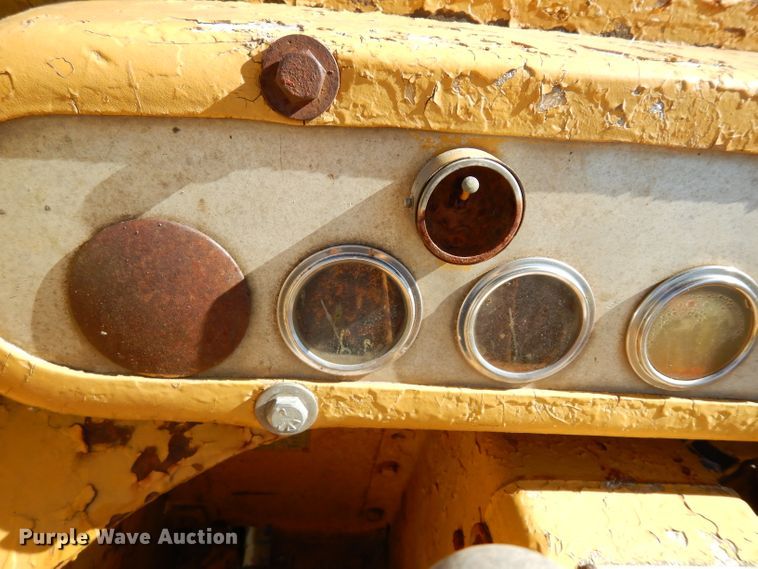 image for item DG6464 Caterpillar 955  track loader