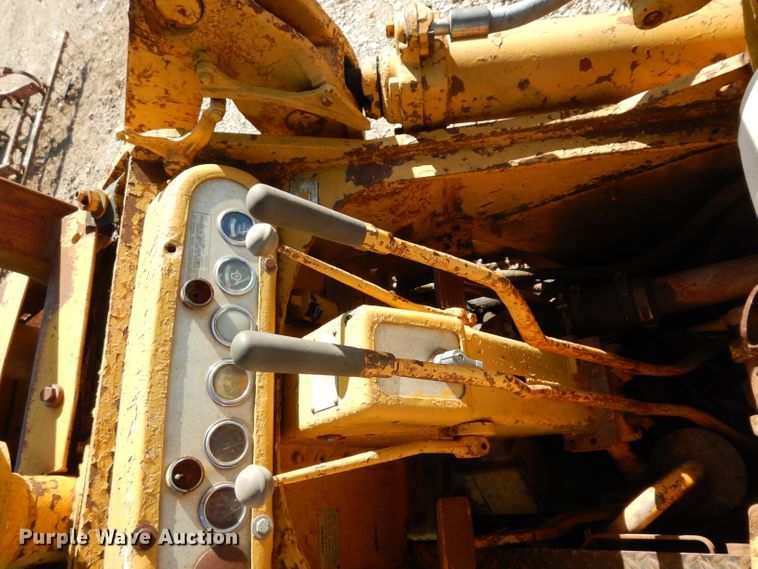 image for item DG6464 Caterpillar 955  track loader