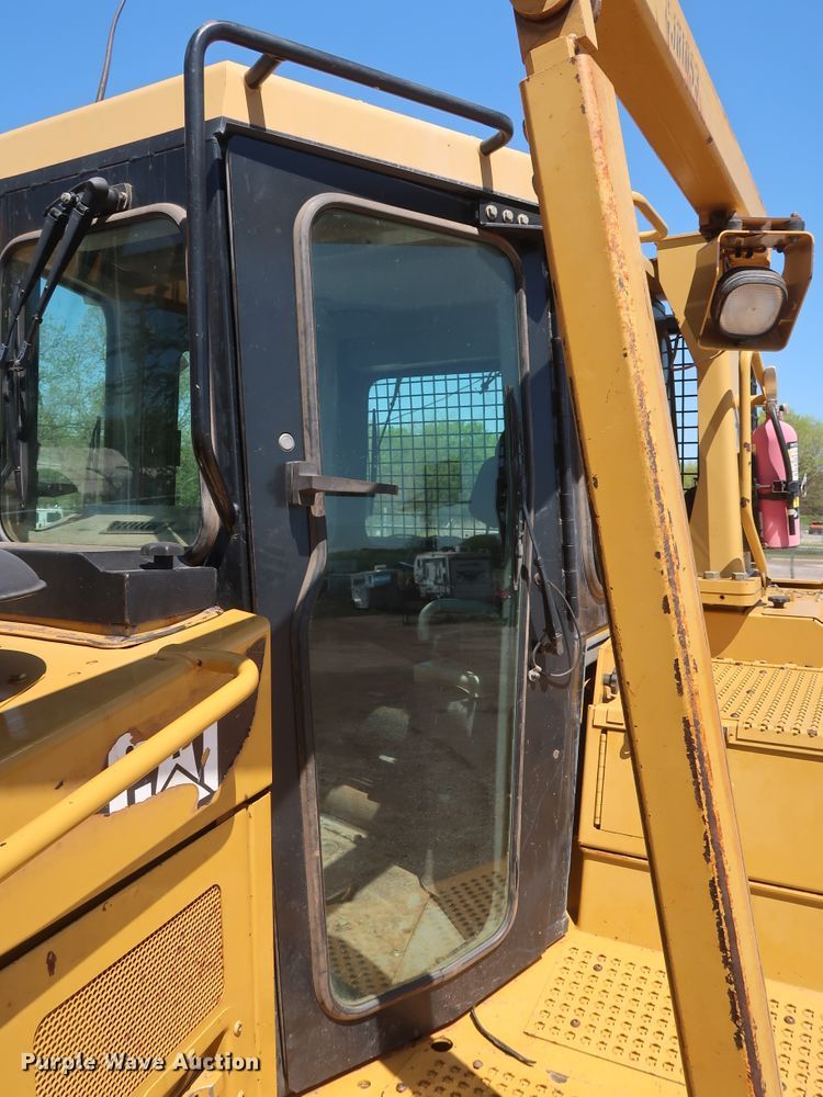 image for item DG7120 2007 Caterpillar D6R XL Series III  crawler dozer
