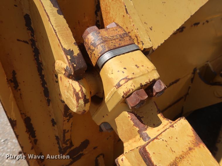 image for item DG7120 2007 Caterpillar D6R XL Series III  crawler dozer