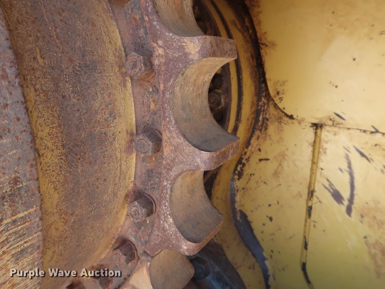 image for item DG7120 2007 Caterpillar D6R XL Series III  crawler dozer