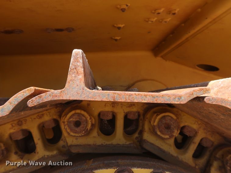 image for item DG7120 2007 Caterpillar D6R XL Series III  crawler dozer