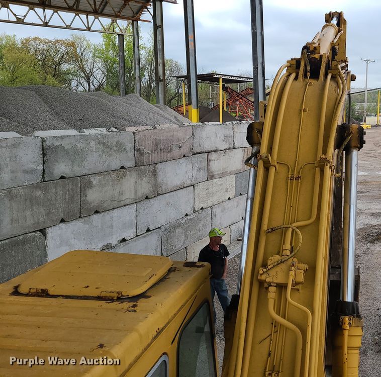 image for item DG7745 Kato 770SE II excavator