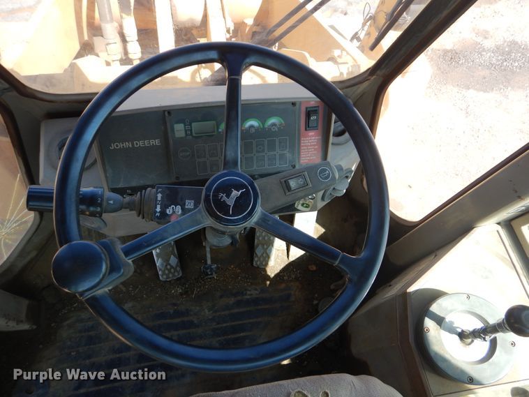 image for item DG8520 1993 John Deere 624G  wheel loader