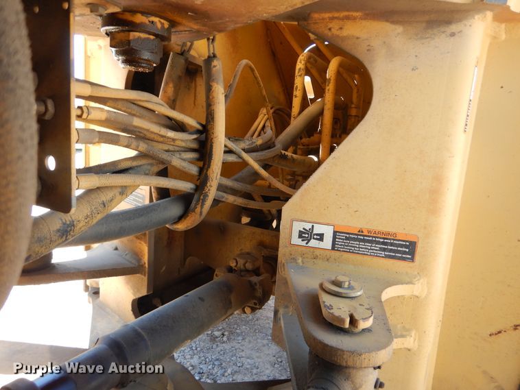 image for item DG8520 1993 John Deere 624G  wheel loader