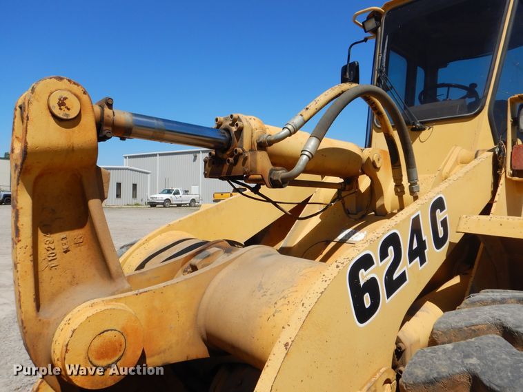 image for item DG8520 1993 John Deere 624G  wheel loader