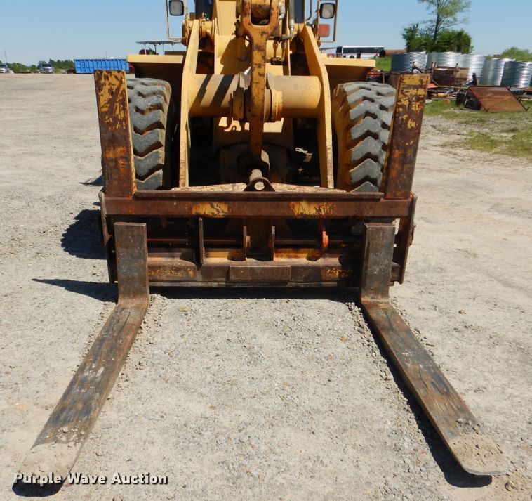 image for item DG8520 1993 John Deere 624G  wheel loader